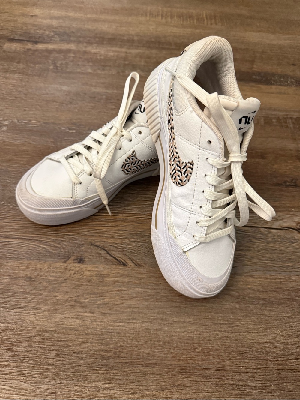 Nike Women's Court Legacy Lift Platform Casual Sneaker